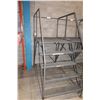 Image 2 : Mobile platform/stair 5-steps 37" x 72" x 79"