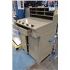 Image 2 : Metal workstation 34" x 30" x 53"