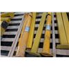 Image 3 : Lot of 13 asst safety posts