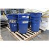 Image 1 : Lot of 12 Brute garbage bins