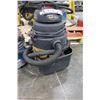 Image 3 : Lot of 3 assorted vacuum cleaners