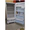 Image 2 : Refrigerator Woods (30"x28"x67")