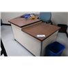 Image 1 : Lot: x2 desks, bookshelf & 5 drawer filing cabinet