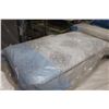 Image 2 : Mattress single 38"x77"x9" Beauty Rest BR STUDIO LofT ll 14