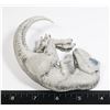 Image 2 : PLASTIC FOSSILIZED DINOSAUR EMBRYO-PARTIAL EGG