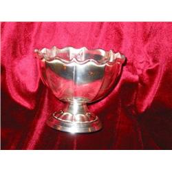 Set of 8 Silverplated footed compotes - 4.25"diameter 3.75" tall