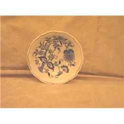 8 Blue Danube porcelain cereal bowls - 2 are chipped slightly on the underside of the rim - bid will