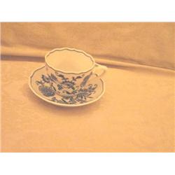 6 cups & saucers in fine porcelain china - Blue Danube by Lipper - bid will be 6 times the money
