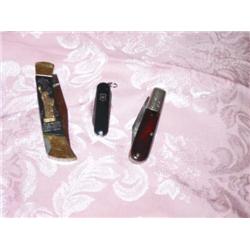 3 pocket knives 1 bicentennial Statute of Liberty Edition 4 1/8" long - 1 is Swiss 2.25" long 1 is C