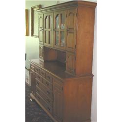 Early American hard rock maple buffet/hutch - 8 doors & 8 drawers - 2 drawers are lined with pacific