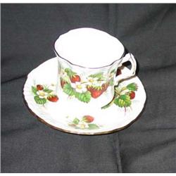 Bone china teacup & saucer "Strawberry Ripe" by Hammersley/Spode (England)