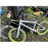 Image 2 : 4 KIDS BIKES. NEED TLC