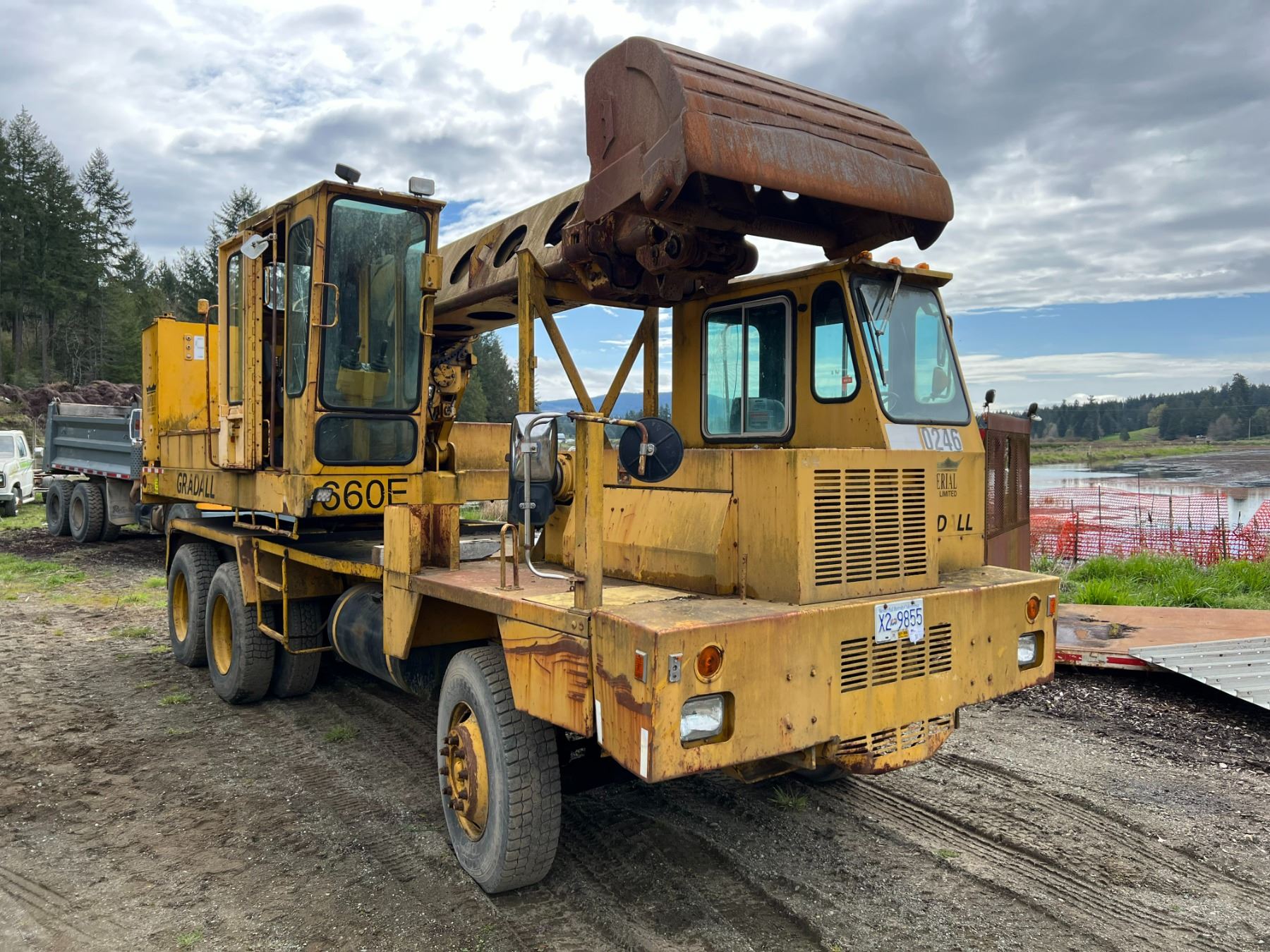 1988 GRADALL BACKHOE/LOADER (HIGHWAY TYPE EXCAVATOR) VIN NAG016325 ...