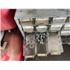 Image 2 : 5 BINS ASST HARDWARE