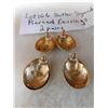 Image 3 : 2 PAIRS BUTLER SIGNED PIECED EARRINGS