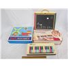 Image 1 : 3 Vintage Toys - Organ with Box, Chalk Board, etc.