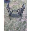 Image 1 : Cast iron, Singer sewing machine base