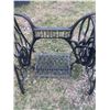 Image 2 : Cast iron, Singer sewing machine base