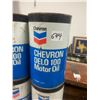 Image 2 : 4 - Chevron oil tins - 1 Qt