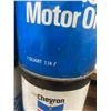 Image 3 : 4 - Chevron oil tins - 1 Qt