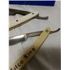 Image 2 : Two Vintage Straight Razors, Lot 1