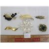 Image 1 : 6 Vintage Woman's brooches