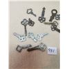 Image 2 : lot of antique keys