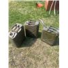 Image 1 : 3 vintage army gas cans