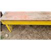 Image 5 : 5' Yellow/Red Garden Bench