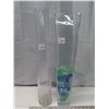 Image 1 : 2 Tall Glass vases – comes with some glass stones/filler