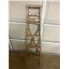 Image 4 : Wooden step ladder - 56" tall