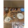 Image 2 : Lot of collectibles - Thermometers, watch, knife, scale, buttons, wood pieces, etc.