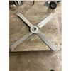 Image 1 : 42" Propeller - Style - 42" across