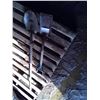 Image 2 : 2 shovels