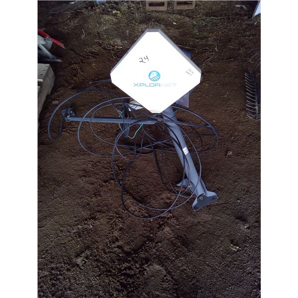 Xplornet internet on stand model WL TMS 110