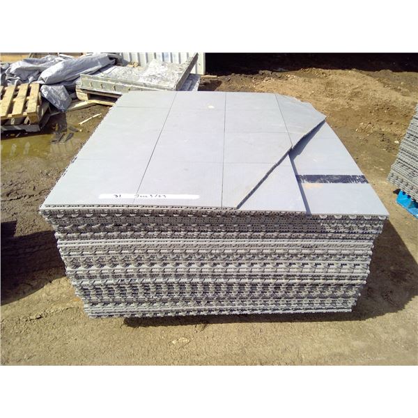 Pallet of plastic floor tile approx. 830 Sq ft