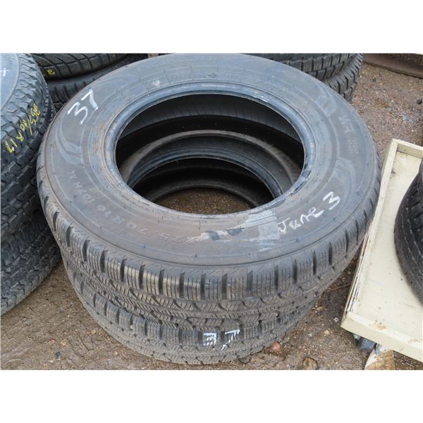 2 Nokian Tires 225/70R16C 107H XL