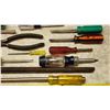 Image 2 : 21 Assorted Tools