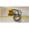 Image 1 : Dewalt 1/4" sheet, corded palm sander