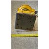 Image 3 : Dewalt 1/4" sheet, corded palm sander