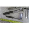 Image 3 : wrenches with rack, buffing wheel, marking tool, ratchets and soldering iron