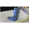 Image 3 : frog garden ornament - has crack and eye has been glued
