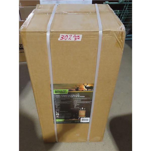 Valley Sportsman 4.7 Gallon (19 Quart) Fruit & Wine Press