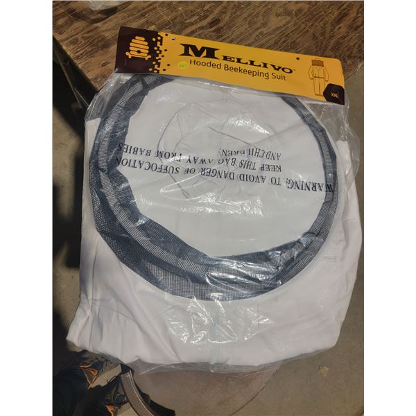 hooded beekeeping suit XXL BNIB