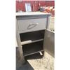 Image 4 : metal shop cabinet on wheels - 20"x18"x35"