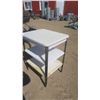Image 2 : Shop shelf/table - 24"x20"x30.5"