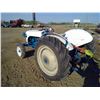 Image 6 : Ford 8N Tractor- runs and drives ( motor rebuilt)