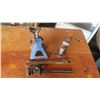 Image 1 : jack stand, 1 1/4" wrench, pipe wrench and hitch