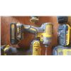 Image 5 : dewalt tool lot - 5 drills, 6x 12/20v batteries, charger and 18v battery