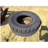 Image 1 : 17.5 25 tire
